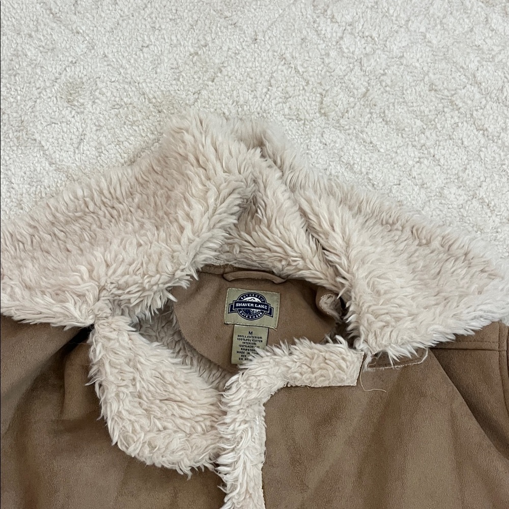 Cozy Brown Jacket with Faux Fur Trim - Picture 4 of 6